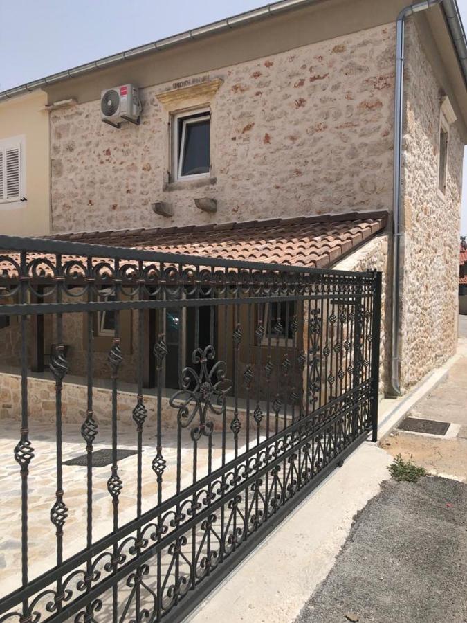 Apartments Tonka Zadar Exterior foto